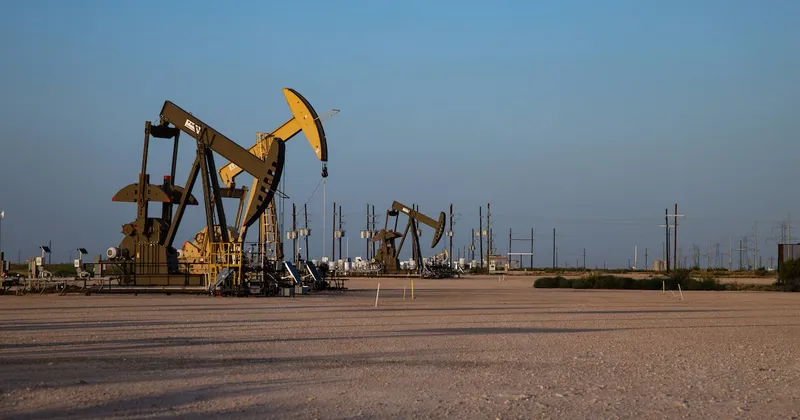 Bessent asegura que el petróleo caerá hasta US$40 tras el fin del conflicto con Irán