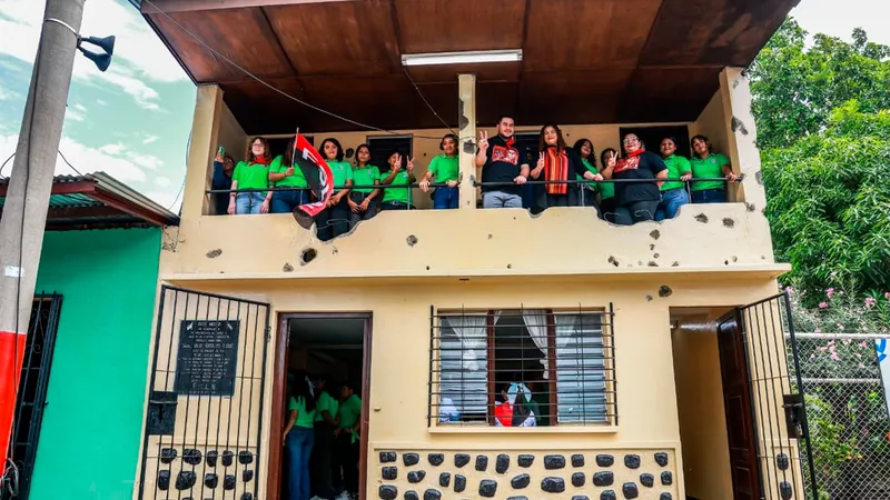 Juventud nicaragüense honra el legado del Comandante Julio Buitrago en su casa museo
