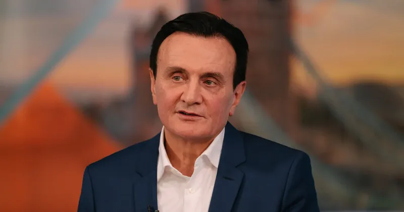 AstraZeneca podría lanzarse al desarrollo de vacunas contra el cáncer, dice su CEO