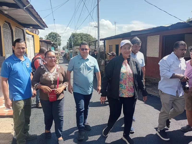 Alcaldía de Managua supervisa proyecto de calles para el pueblo en el Bo. 8 de Marzo