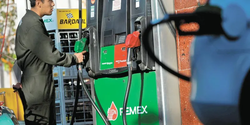 Aumentan a 2.35 pesos por litro el subsidio al diésel, el mayor nivel de este año