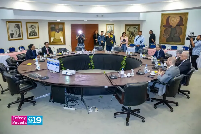 Altos funcionarios del BCN se reúnen con el embajador de Myanmar