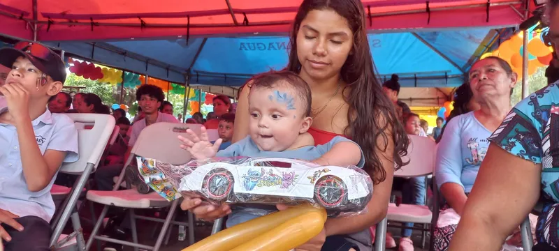 Niños de La Mascota celebran su día con alegría y recreación