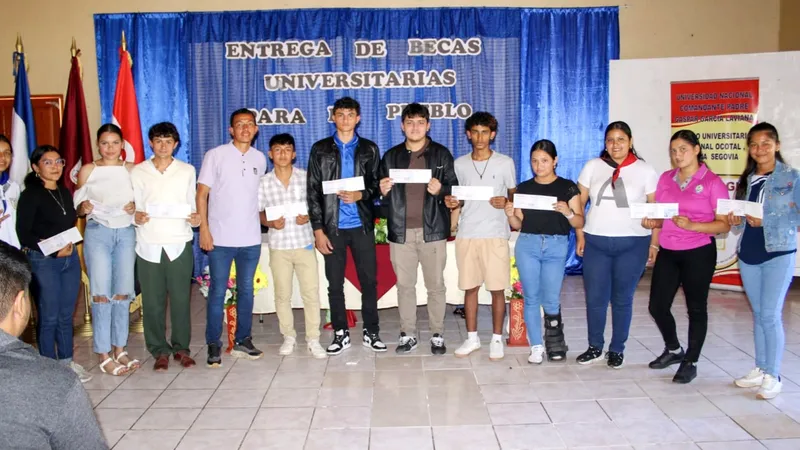 Más becas universitarias Pueblo Presidente en Ocotal