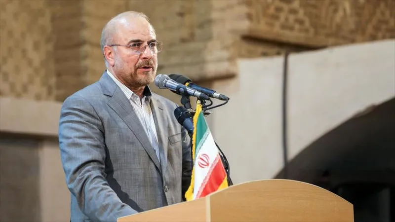 Qalibaf se burla de Bessent: su “Día D” contra Irán terminó en “Día del Payaso”