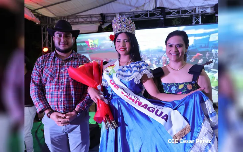 Génesis Matamoros conquista la corona de Reina de las Fiestas Tradicionales 2026