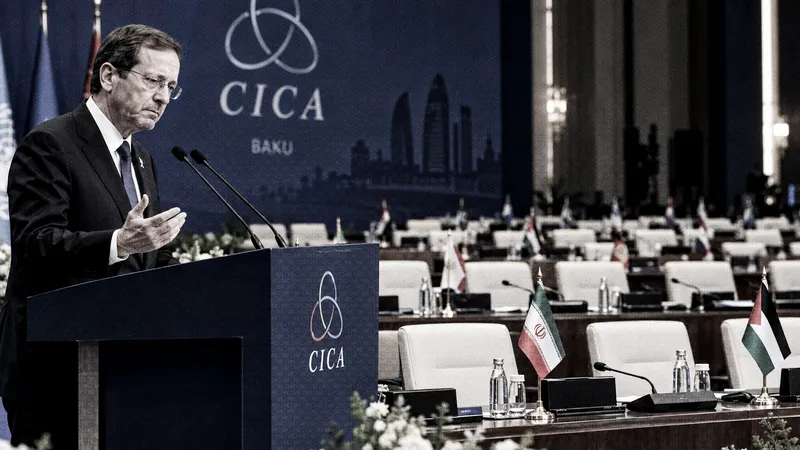 Israel vuelve a quedarse hablando solo: Esta vez en la cumbre CICA