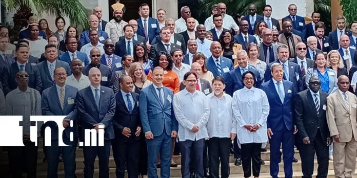 Nicaragua reúne a más de 100 delegados en seminario regional sobre descolonización