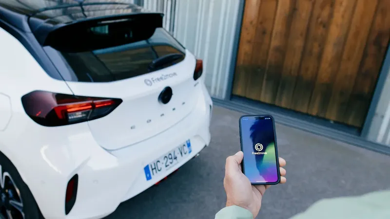 Adiós al coche compartido para Stellantis: El grupo vende el 100 % de su negocio a una empresa de inversiones