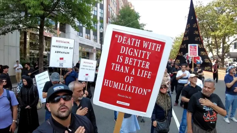 Miles asisten a la procesión anual de Arbaín en Washington