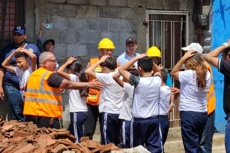 Barrio Hilario Sánchez activa plan ante ejercicio multiamenazas