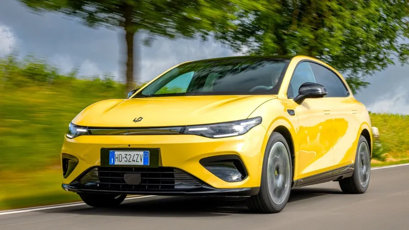 482 km por 19.500 €: probamos el eléctrico 'para todos' fabricado en España