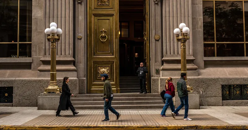 Chile emerge como la excepción en Latam y alimenta apuestas por un recorte de tasas