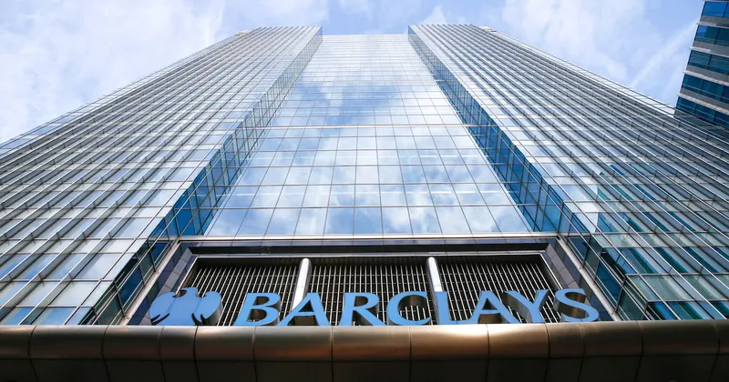 Barclays eliminará 5.000 empleos mientras la IA empieza a generar eficiencias