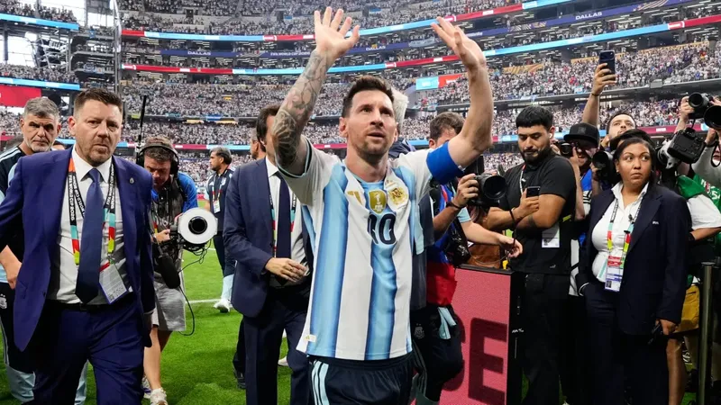 Zlatan Ibrahimovic analiza el desempeño de Messi en el Mundial
