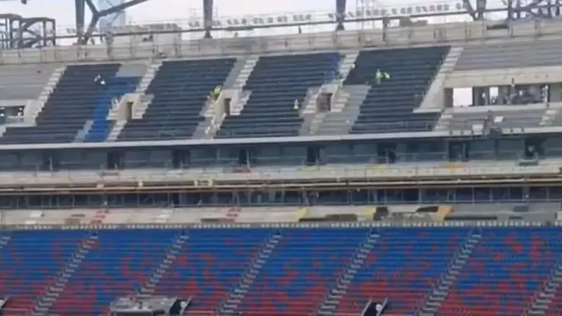 Sigue avanzando la colocación de asientos en la tercera gradería del Spotify Camp Nou