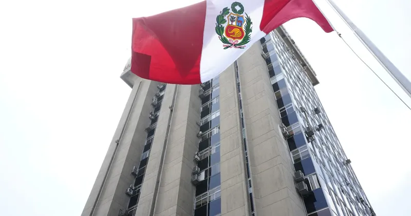 Sheinbaum afirma que México tiene la intención de reestablecer relación con Perú