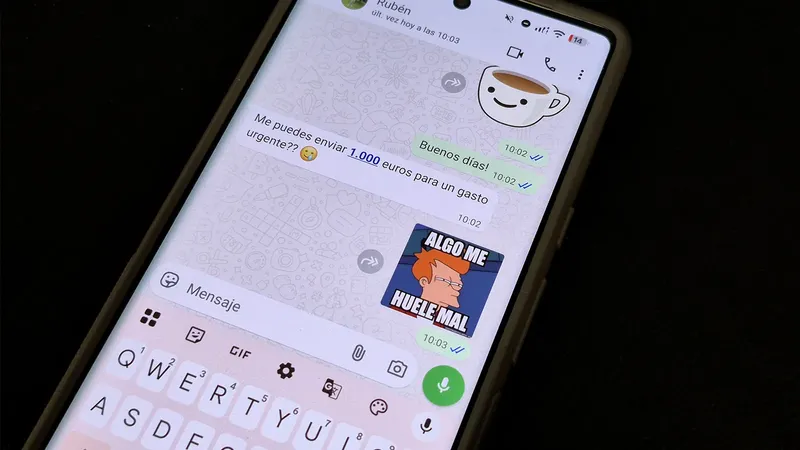 Cómo evitar la última estafa de WhatsApp con la que piden dinero a tus amigos y familiares