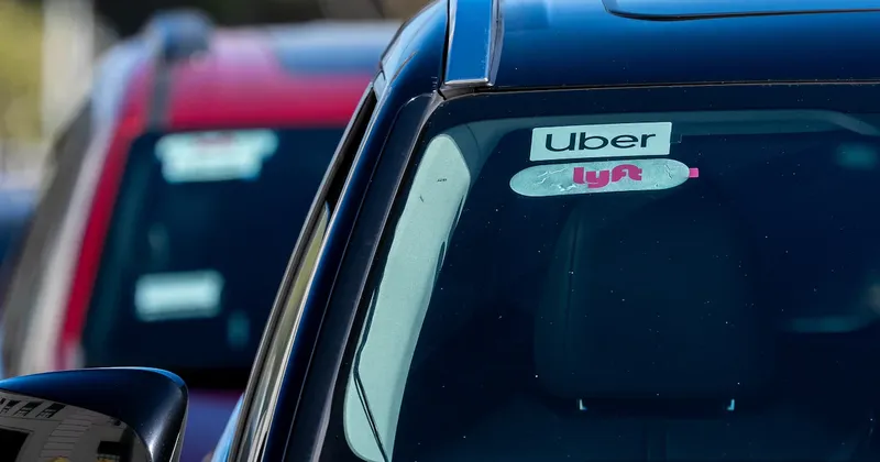 Uber cumple previsiones de reservas, pero la competencia en Brasil ralentiza los viajes