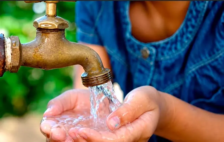 Avanzan proyectos de agua potable