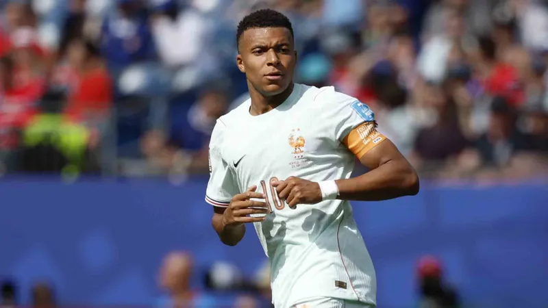 Esta vez, Kylian Mbappé destacó por algo más que sus goles