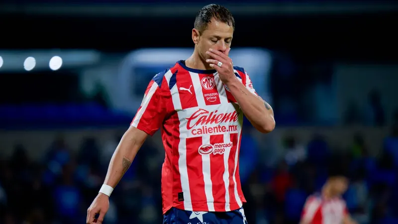Chicharito revela el lado oscuro de un futbolista profesional