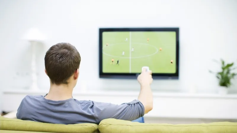 Condenan a un hombre por ver partidos de fútbol a través de ‘streaming’ ilegal