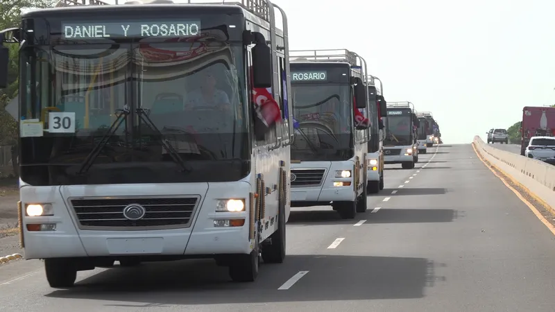 Sale de Puerto Corinto rumbo a Managua nueva flota de autobuses Yutong