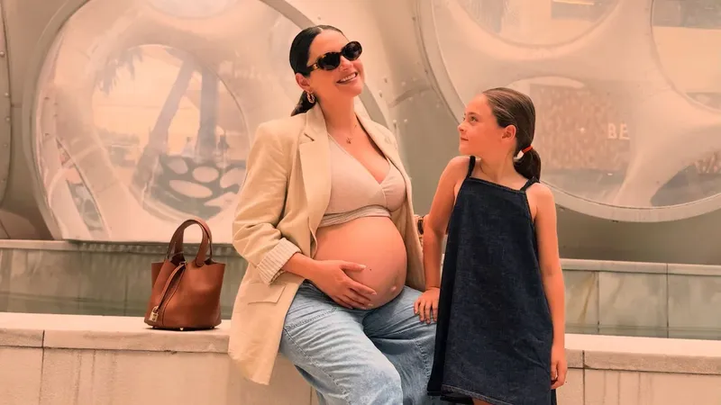 El dulce momento en el que Megan, hija de Michelle Galván, conoce a su hermanito