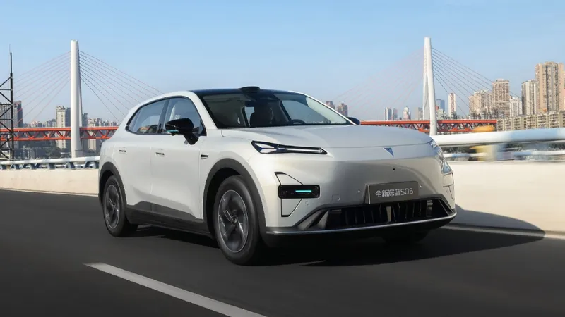 Acaba de llegar a España, pero ya existe una nueva versión en China con 620 km de autonomía y un precio ridículo
