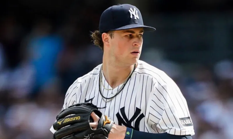 Cam Schlittler vuelve a medirse a Boston en el inicio de los playoffs