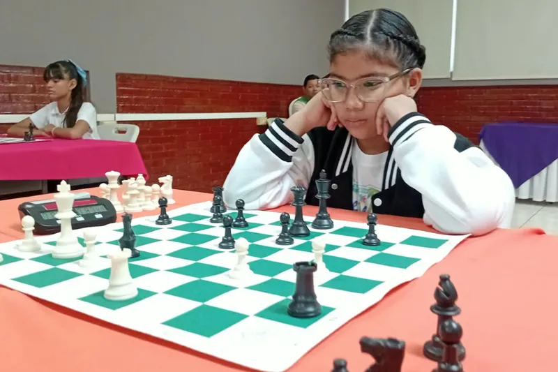 Estudiantes compiten en Olimpiada Nacional de Ajedrez