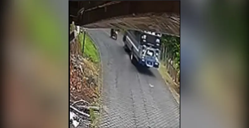 Motorizado y pasajera sufren diversas lesiones al impactar contra un bus en El Cuá, Jinotega