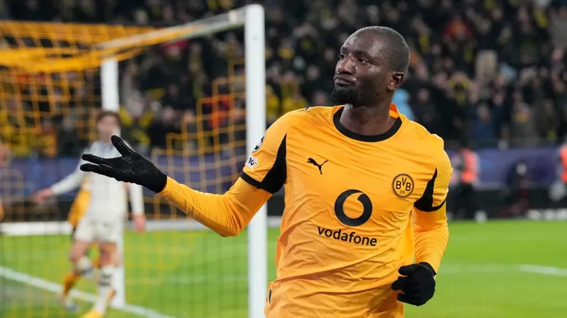 El Barça preguntó por Guirassy