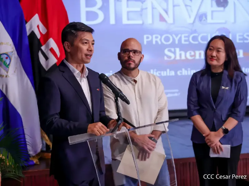 Éxito rotundo en la proyección del documental espacial Shenzhou 13