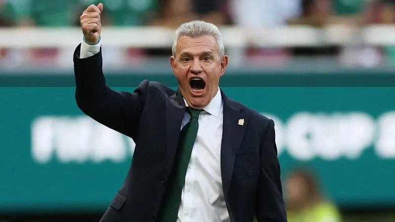 Javier Aguirre, el candidato principal (e ideal) para dirigir al Valencia