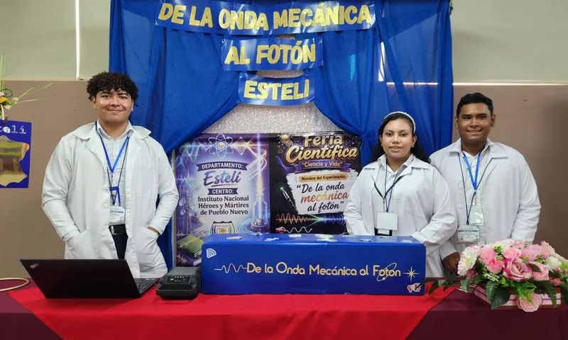 Talento estudiantil destaca en la Feria Científica “Ciencia y Vida”
