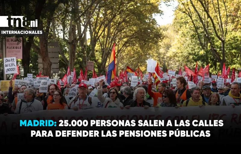 Miles de personas se manifiestan en Madrid para defender las pensiones públicas