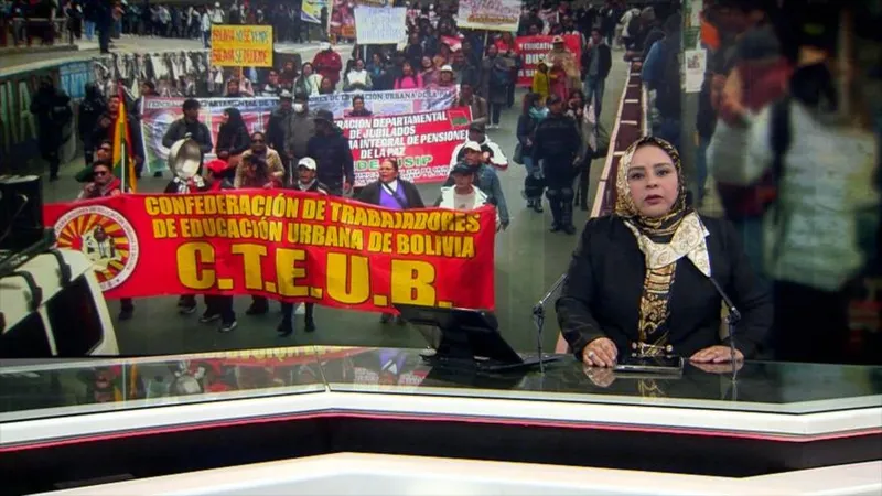 Maestros bolivianos amenazan con huelga indefinida contra Gobierno de Paz – Noticiero 02:30