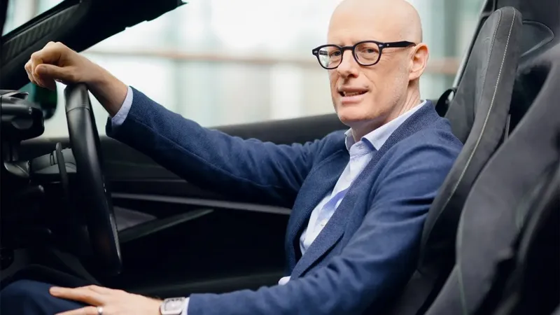 El CEO de Porsche, Michael Leiters, considera que hubo un error 'de base' con el primer coche eléctrico de la marca