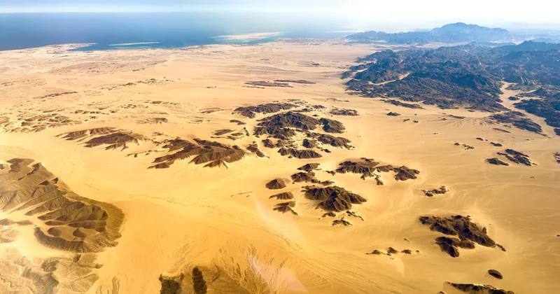 Egipto planea primer reconocimiento aéreo en 40 años para cartografiar riquezas minerales