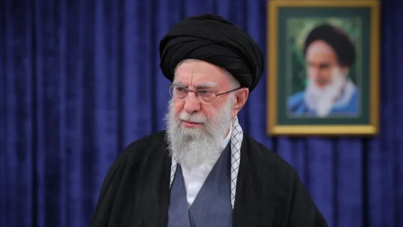 Irán organiza 6 días de funerales por Líder mártir en el país y en Irak