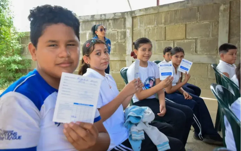 MINSA aplica vacunas contra el Virus de Papiloma Humano a estudiantes del Distrito III de Managua