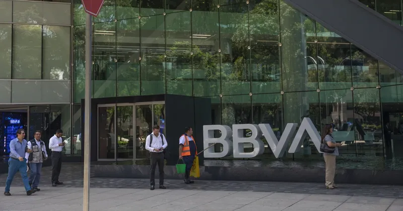 BBVA, Banorte, Santander, Banamex y BanBajío reciben baja de calificación por parte de Moody’s
