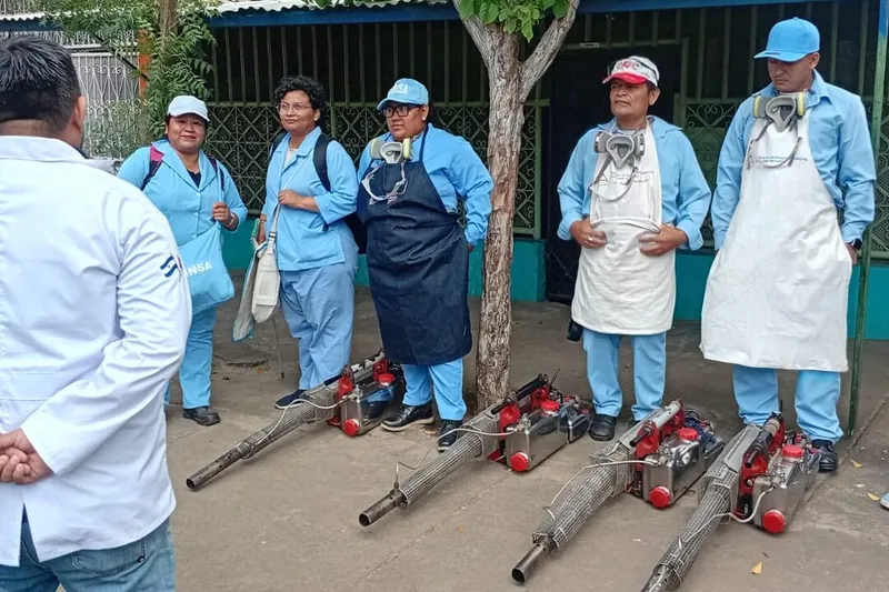 Refuerzan eliminación de criaderos de zancudos en Distrito III