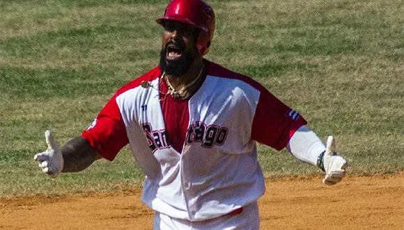 Serie Nacional: Avispas clavan su aguijón en la cima oriental