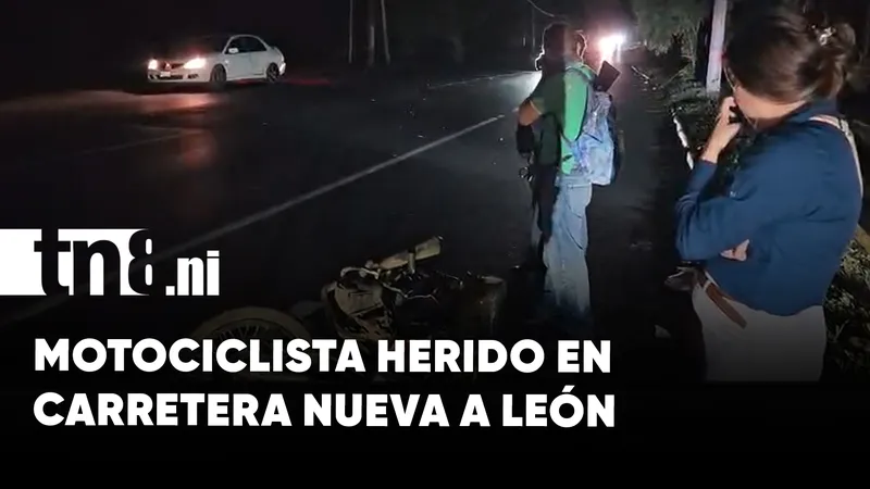 Motociclista resulta herido tras chocar contra un vehículo en la carretera nueva a León