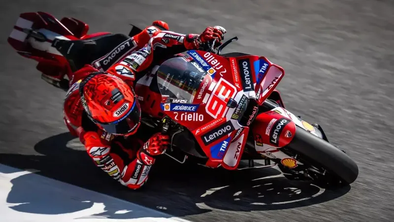 Márquez: "Si me caliento, tengo las de perder, aunque es verdad que en la salida me han dado por todos lados"
