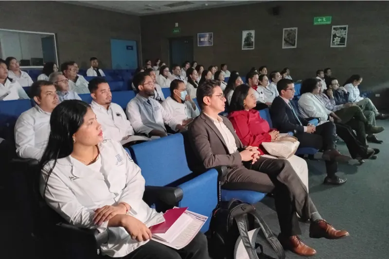 Médicos actualizan conocimientos en Congreso de Medicina Interna