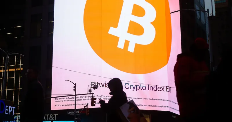 ETF de bitcoin ponen fin a su racha de entradas por temores sobre las tasas de la Fed
